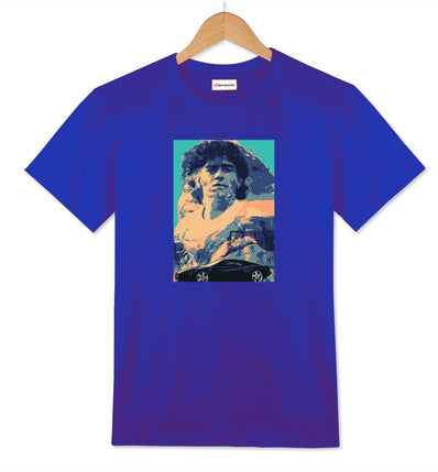 El Pibe en black T-shirt